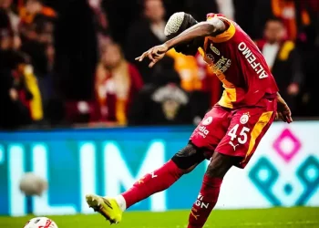 برشلونة يُحضّر عرضًا قياسيًا لأوسيمين