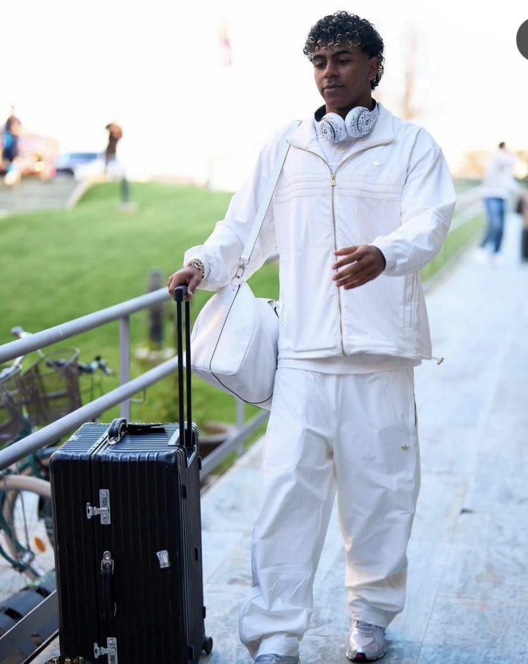 إسبانيا – مصر: هتافات عنصرية معادية للمسلمين، عار على لامين يامال