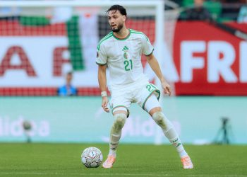 بن سبعيني يتخذ قرارا حاسما بشأن مستقبله مع بوروسيا دورتموند
