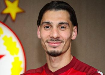 محمد براهيمي: “إنجلترا وإسبانيا حلمي”