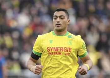 مصطفى محمد يرغب بالبقاء في أوروبا