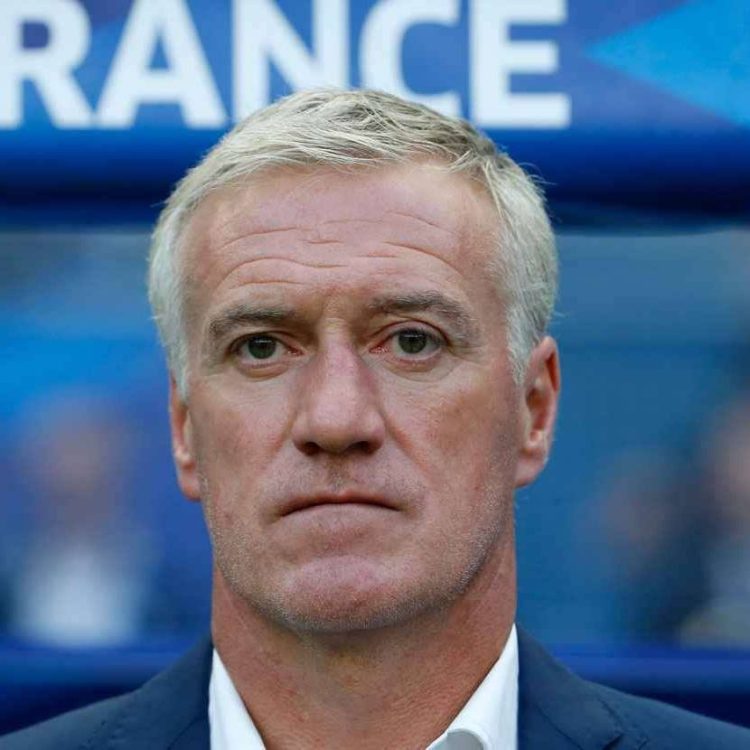 بعد تجاهله من قبل ديشامب في كأس العالم، يغير هذا النجم الفرنسي جنسيته.