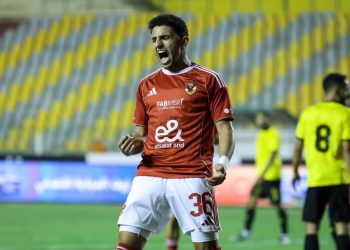 لاعب وسط الأهلي قريب من وصيف الدوري الكرواتي
