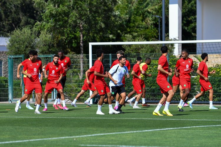 أمين الرباطي يبدي تخوفه من دفاع “الأسود” في المونديال: لست مقتنعا بالكامل باللائحة وأتمنى أن يعالج وهبي نقاط الضعف