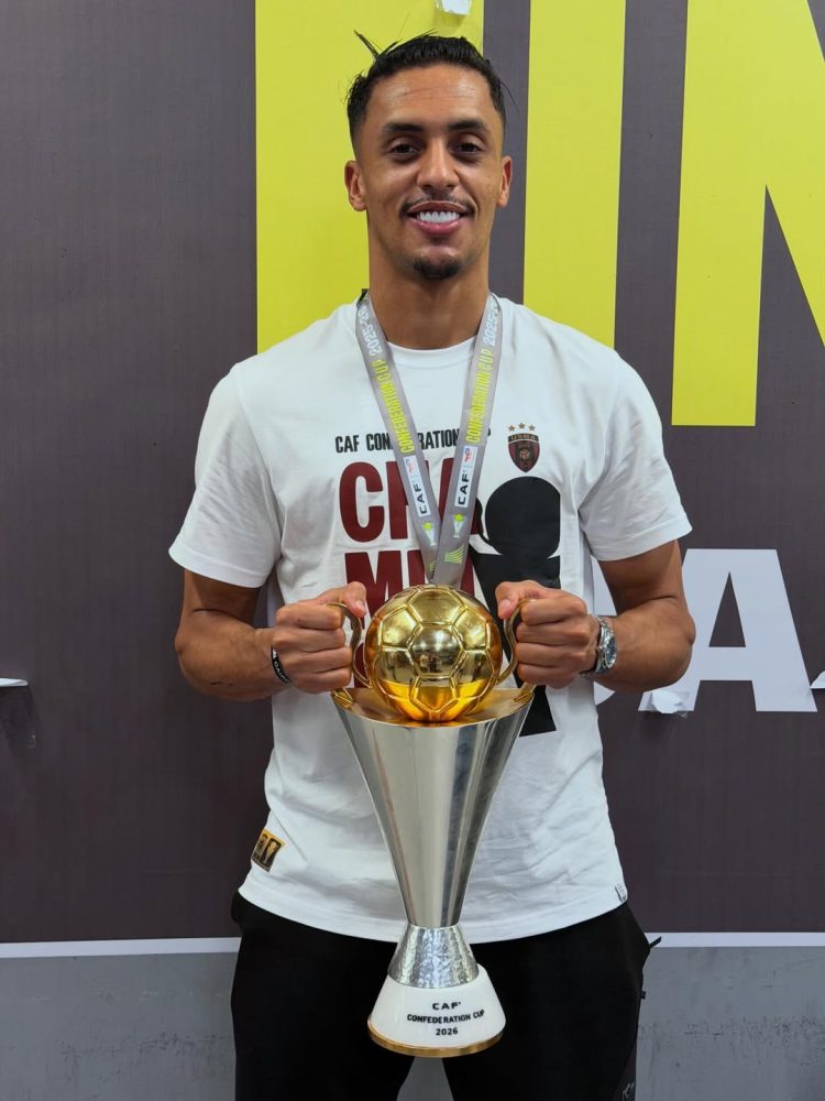 عماد الدين عزي: “النجمة الإفريقية صارت عادة في اتحاد العاصمة ولهذا السبب عدت من روسيا”