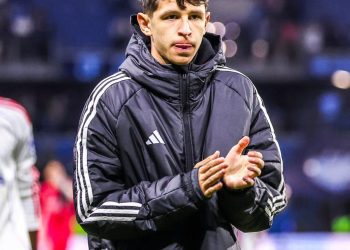 يتابع الاتحاد الجزائري لكرة القدم عن كثب اللاعب خاليس مراح