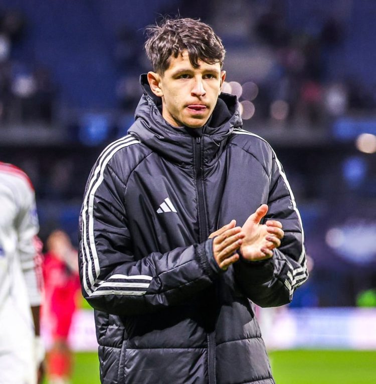 يتابع الاتحاد الجزائري لكرة القدم عن كثب اللاعب خاليس مراح