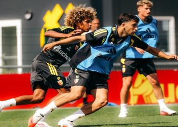 لانس ضد كريستال بالاس: ما هي القناة التلفزيونية التي ستعرض المباراة؟