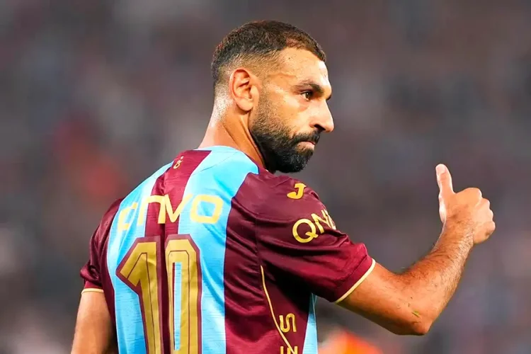 محمد صلاح يضحك، وليفربول يبكي