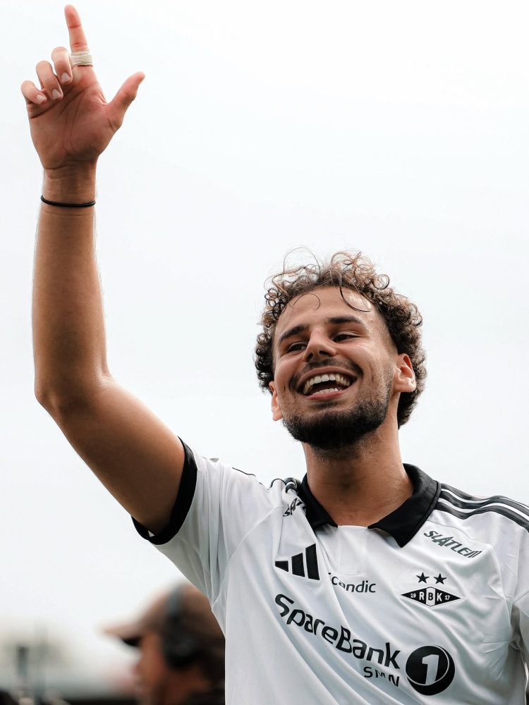 حصري لـ “maghreb-foot”… أمين شياخة يرفضا عرضا أوروبيا مُغريا من أجل البقاء في روزنبورغ النرويجي