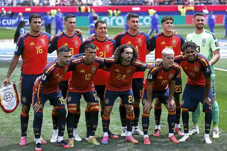 إنجلترا ضد إسبانيا: التاريخ، التوقيت، القناة الناقلة، البث المباشر، والتشكيلات المتوقعة