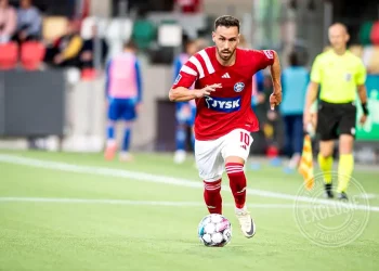 الرجاء البيضاوي يستهدف يونس باكيز على سبيل الإعارة