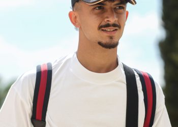 حصري لـ “maghreb-foot”…وكيل أعمال البشير بلومي ينفي كل التصريحات المنسوبة لأسطورة الكرة الجزائرية لخضر بلومي