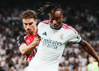 يان ديوماندي يتحدث بصراحة عن ريال مدريد: “بصراحة…”