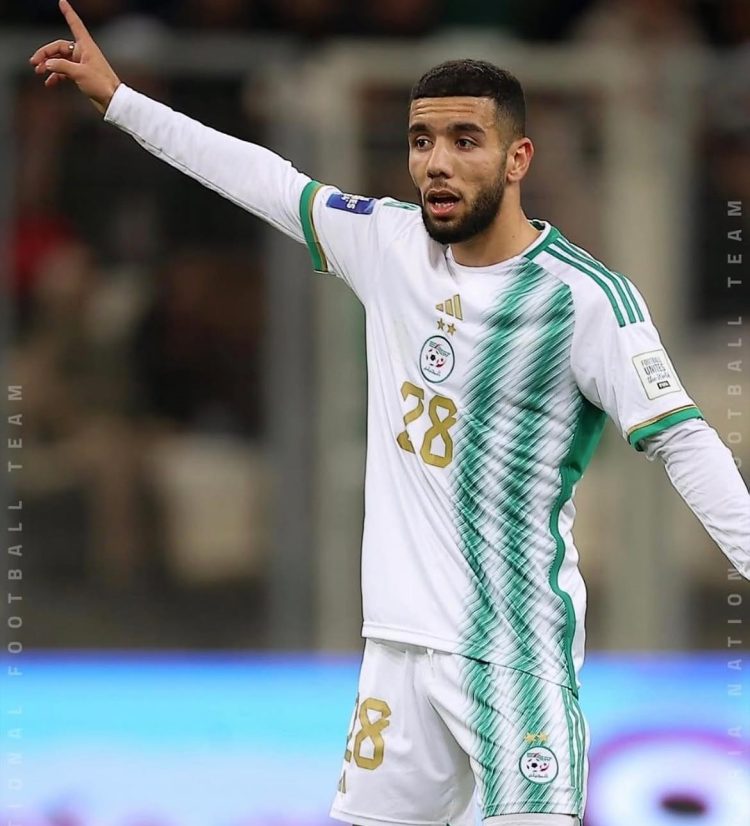 خاص… أحمد قندوسي يحسم مستقبله مع لوغانو السويسري ويأمل في العودة إلى صفوف المنتخب الجزائري