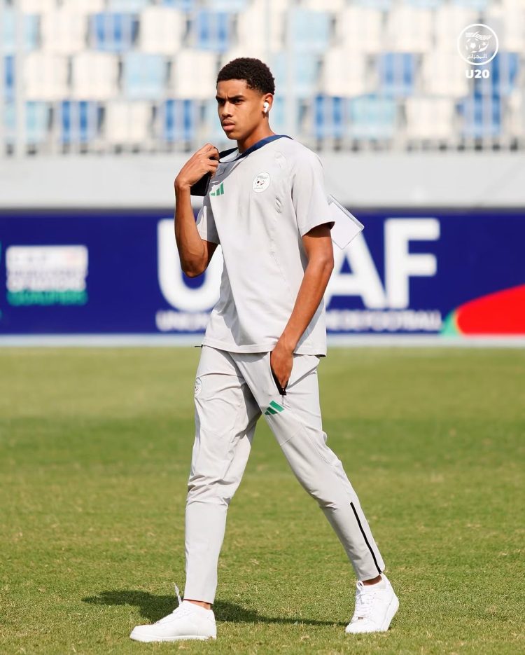 الموهبة الجزائرية محمد أمجد نيو لـ “maghreb-foot”: “اخترت نجم بن عكنون من أجل المشروع الرياضي، مبابي قدوتي وحلمي تمثيل المنتخب الجزائري الأوّل”