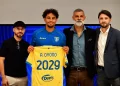وكيل أعمال الدولي الغابوني أونتوني أويونو يكشف حصريا لـ “maghreb-foot” كواليس تمديد عقده مع فروسينوني