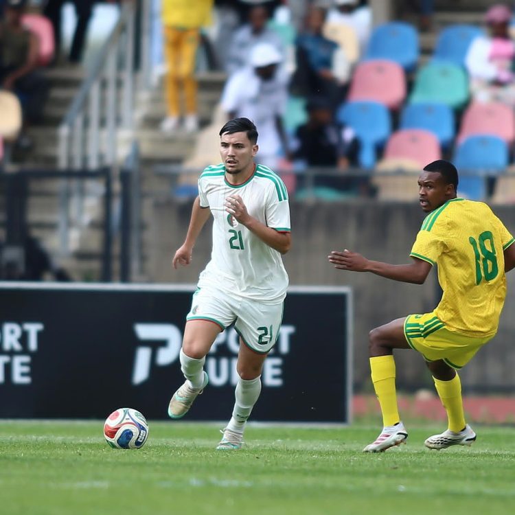 الدولي الجزائري وائل قروجة لـ “maghreb-foot”: “كنت قريبا من التوقيع في النادي الإفريقي وحلمي اللعب في المنتخب الجزائري الأوّل”